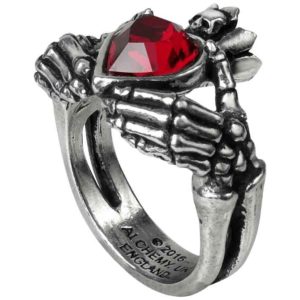 Claddagh By Night Ring
