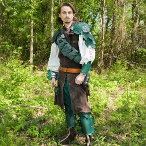 Elven Leaf Leather Greaves