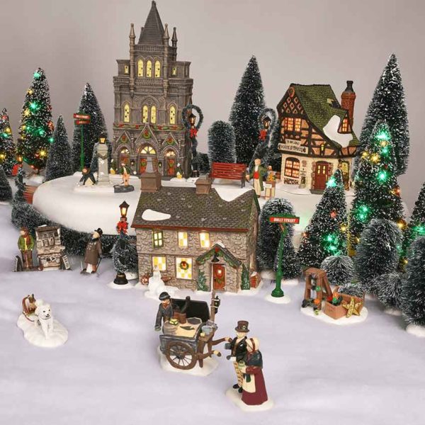 Medium Snow Base - Accessory Buildings and Figurines by Department 56