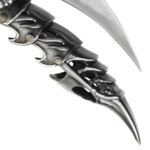 Silver Bladed Finger Armor