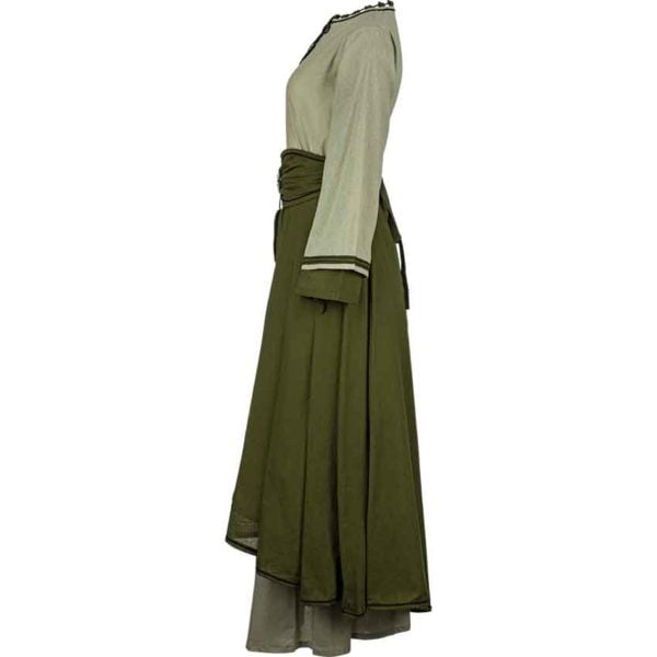 Lady's Saxon Style Dress