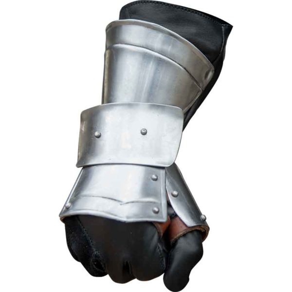 Scouts Gauntlets