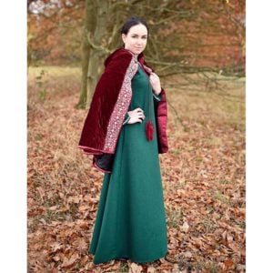 Graciana Velvet Cloak
