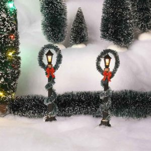Christmas Wreath Street Lights - Christmas Village Lights by Department 56