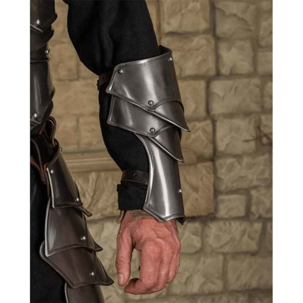 Rikomer Steel Bracers