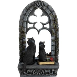 Black Cats and Mirror Statue