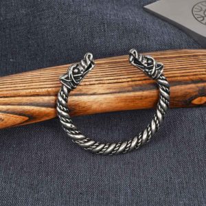 Large Viking Wolf Bracelet - Pewter