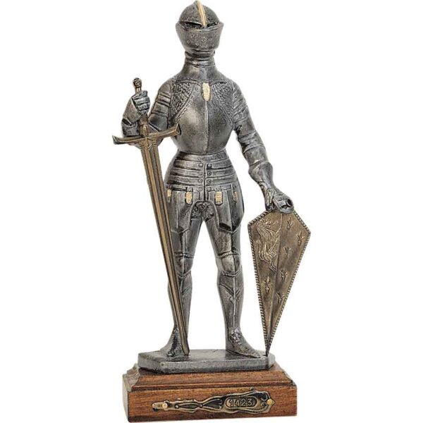 1423 Knight with Broadsword and Shield Statue