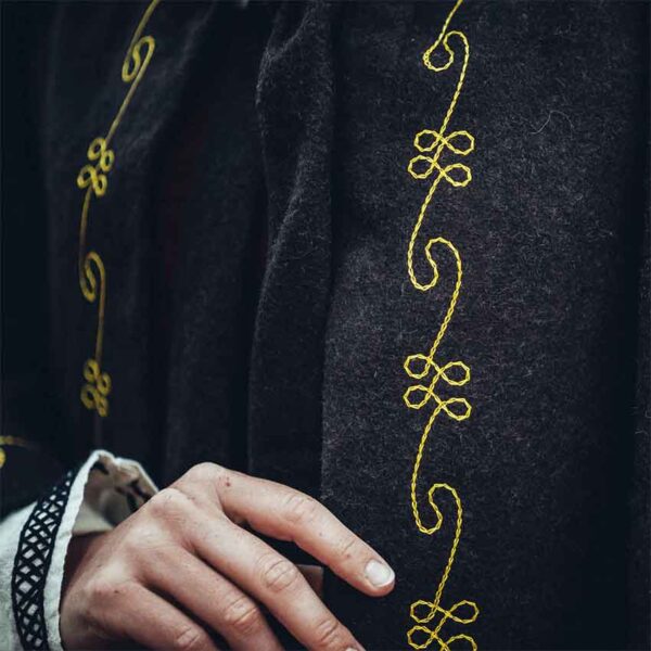 Runa Embroidered Medieval Hood - Black