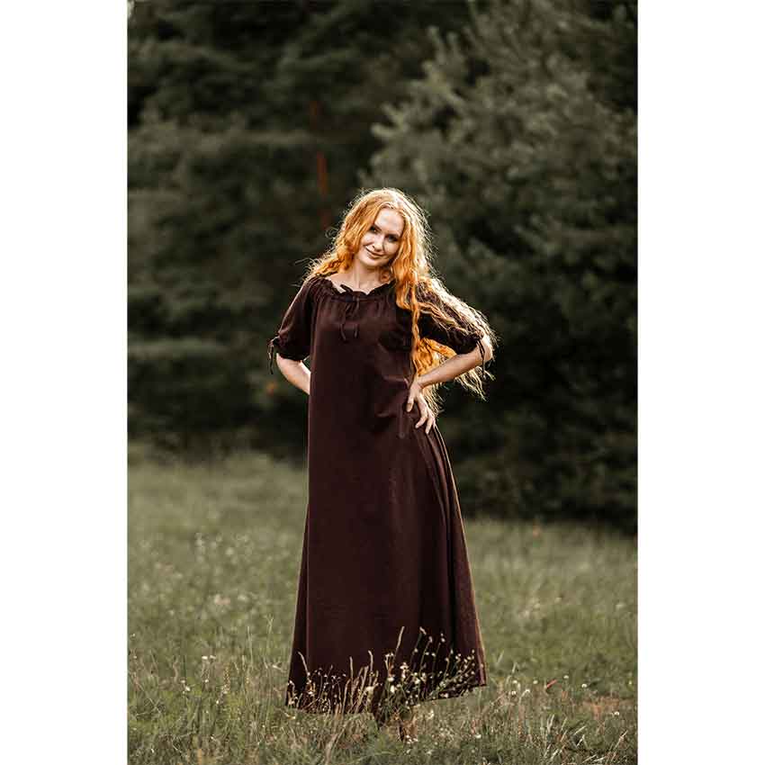 Melisande Short Sleeve Medieval Gown - Brown