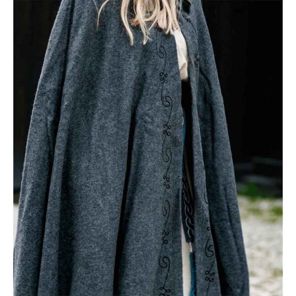 Gesa Embroidered Cloak with Clasp - Grey