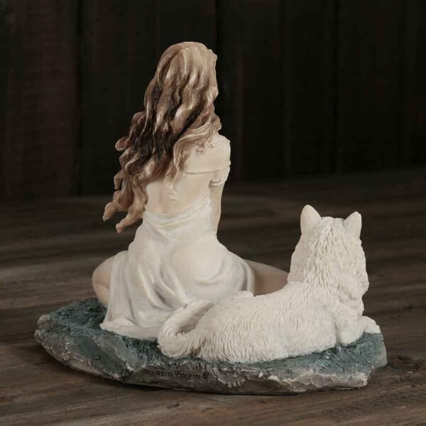 Call Of The Wild Wolf Statue