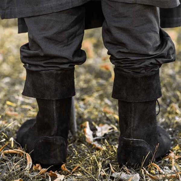 Aurin Cuffed Medieval Boots - Black