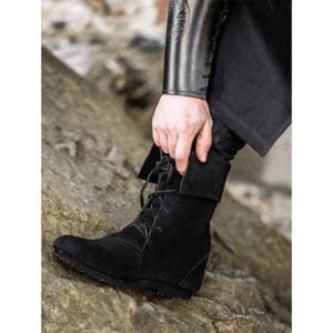 Aurin Cuffed Medieval Boots - Black