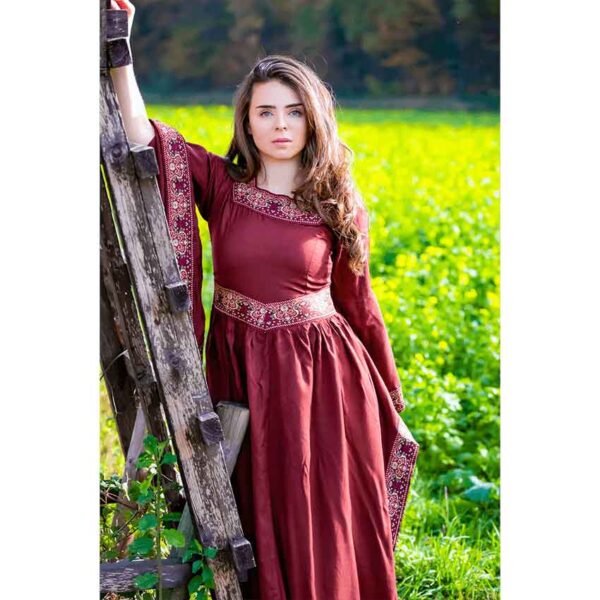 Precious Embroidered Medieval Dress - Red