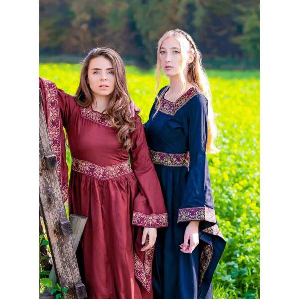 Precious Embroidered Medieval Dress - Red