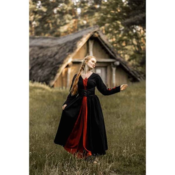 Medusa Medieval Gown - Black with Red