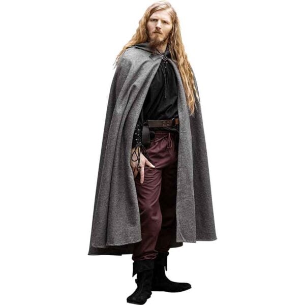 Tjark Wool Cloak with Wolf Clasp - Grey