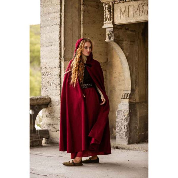 Tjark Wool Cloak with Wolf Clasp - Red