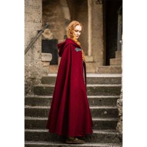 Tjark Wool Cloak with Wolf Clasp - Red
