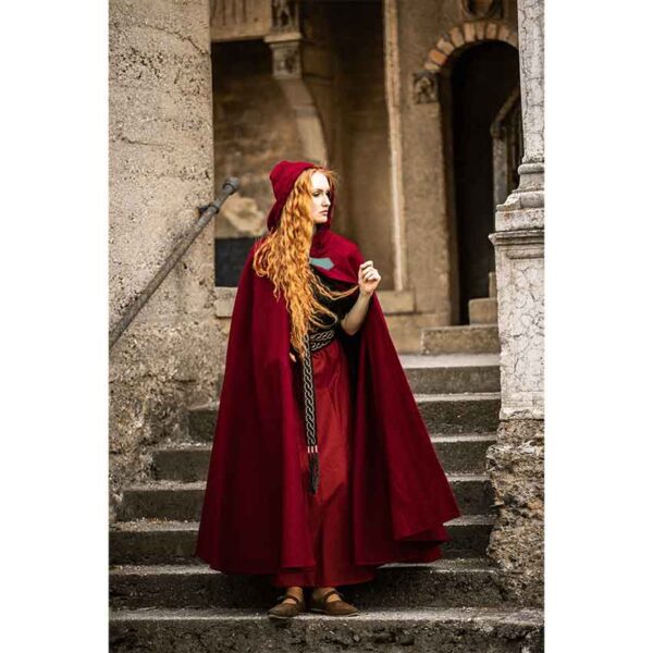 Tjark Wool Cloak with Wolf Clasp - Red