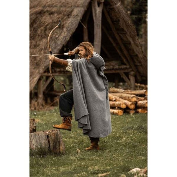 Ilmar Medieval Cloak with Dragon Clasp - Grey