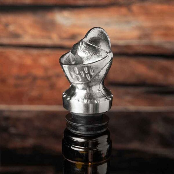 Knight Wine Pourer