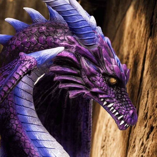 Giant Dragon of the North Statue