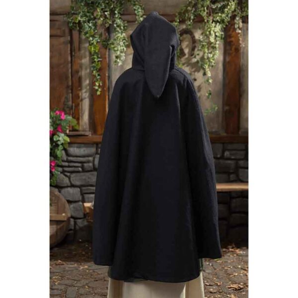 Aric Cape