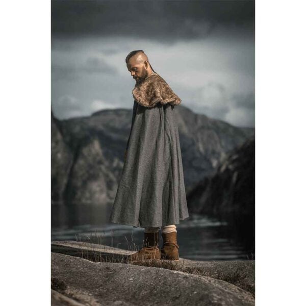 Janne Viking Cloak with Faux Fur Trim - Grey