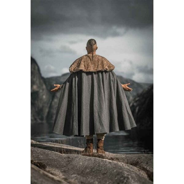 Janne Viking Cloak with Faux Fur Trim - Grey